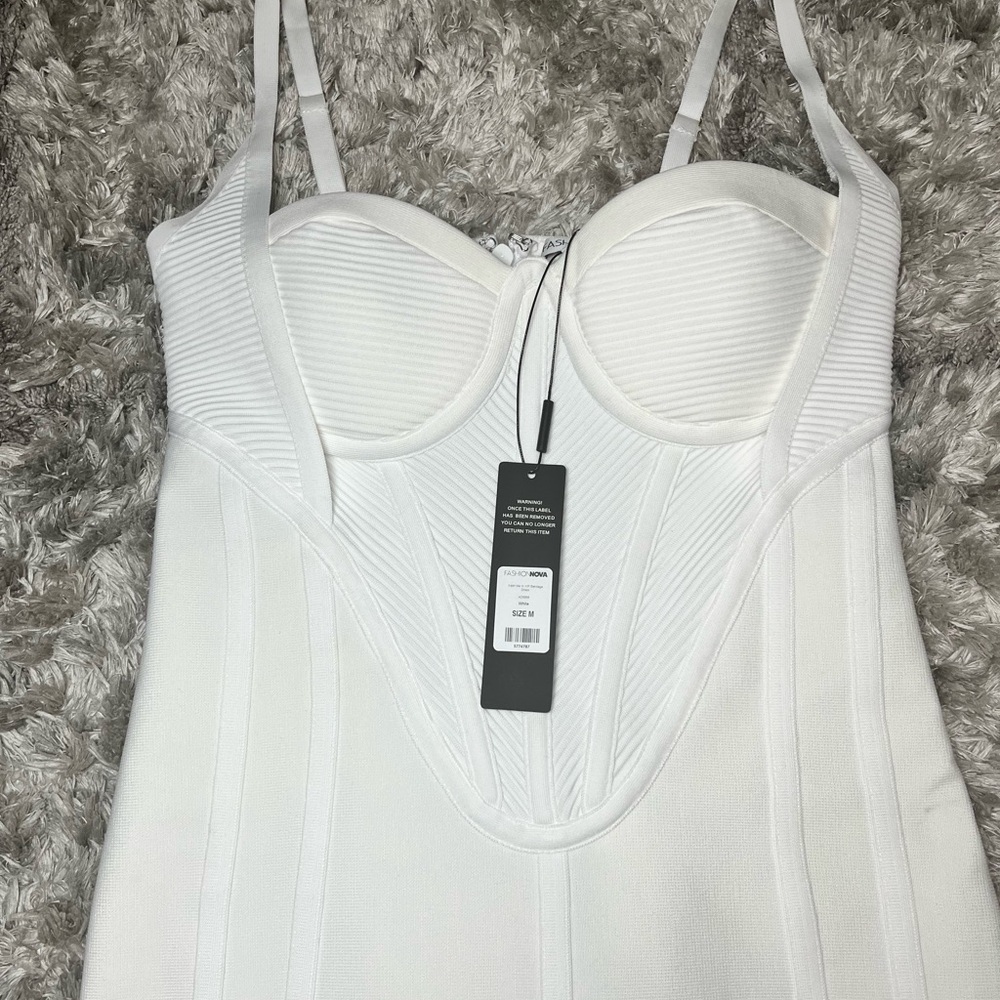 Elegant White Bustier Dress